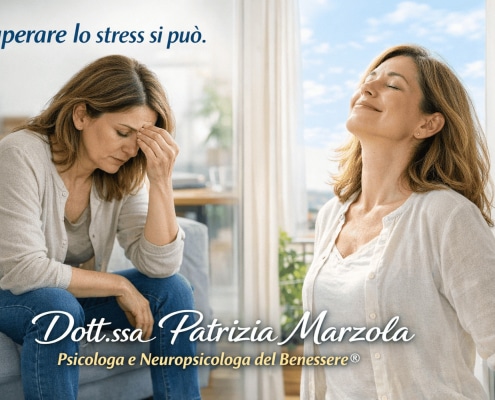 Persona adulta che ritrova calma ed equilibrio dopo un periodo di stress, concetto di superare lo stress e recuperare benessere psicologico