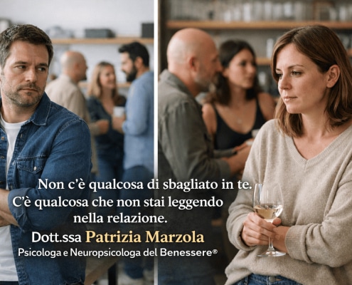 Non piaccio alle persone. Persona che si sente fuori posto nelle relazioni sociali, con la sensazione di non piacere alle persone