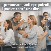 Persone arroganti e prepotenti e persona che mantiene calma e posizione nelle relazioni
