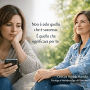 Delusione amicizia: persona riflette dopo una ferita emotiva e ritrova consapevolezza nelle relazioni