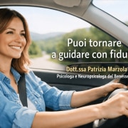 Vincere la paura di guidare: persona guida in modo sereno e sicuro dopo aver superato l’ansia